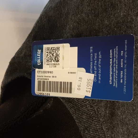 Univ of Georgia Grandparent tee NWT - Picture 3 of 5